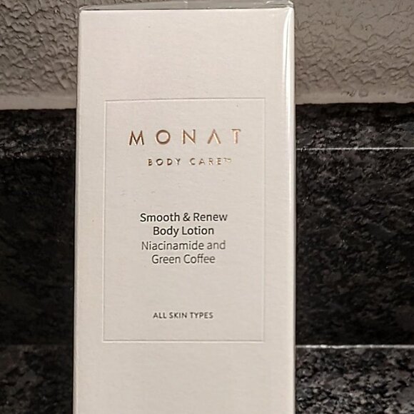 Monat Body Care Smooth and Renew Body Lotion - Picture 3 of 6